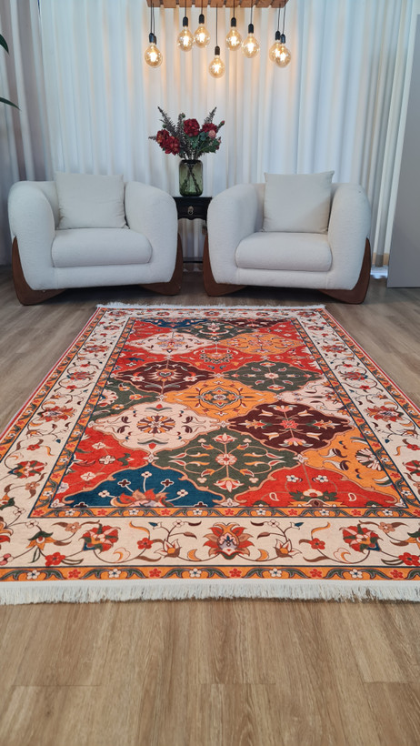 فرش چاپی طرح سنتی زمینه قرمز کرمی کد O166